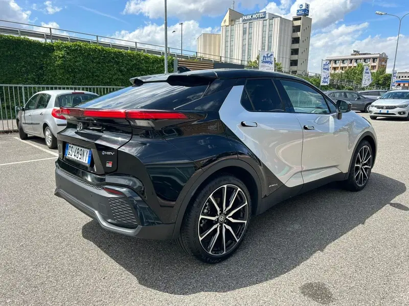 Toyota Toyota C-HR usata a Piacenza (8)