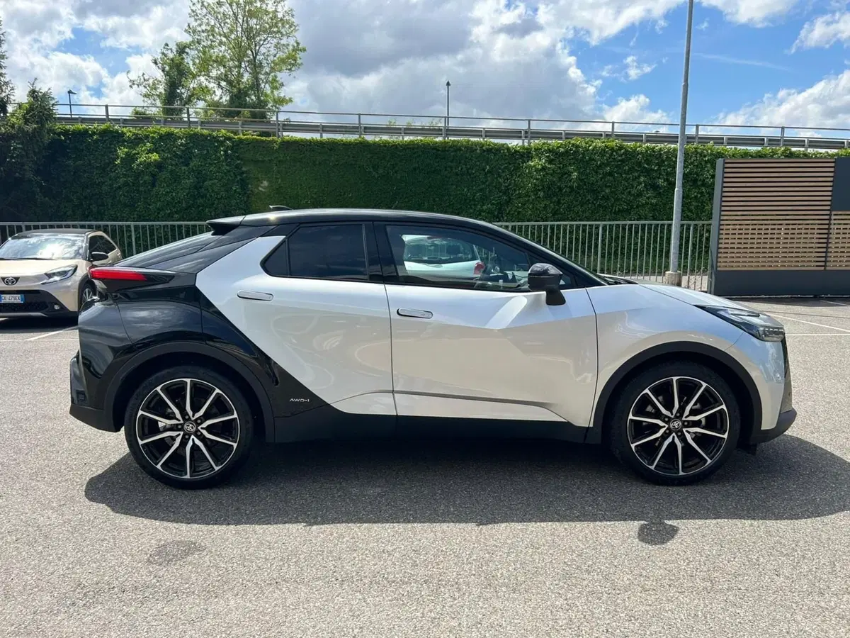 Toyota Toyota C-HR usata a Piacenza (9)