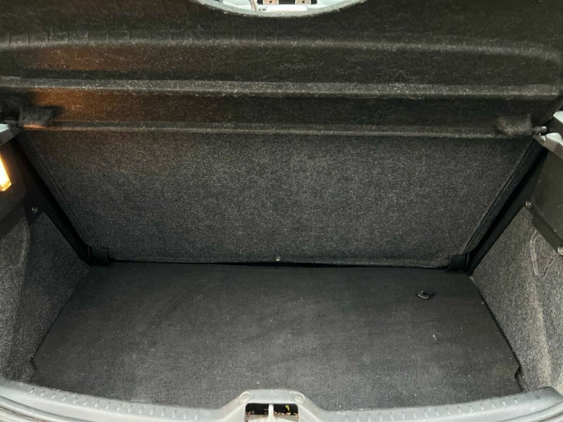 Lancia Ypsilon usata a Sondrio (12)