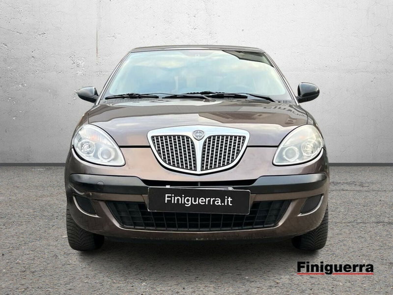 Lancia Ypsilon usata a Sondrio (2)