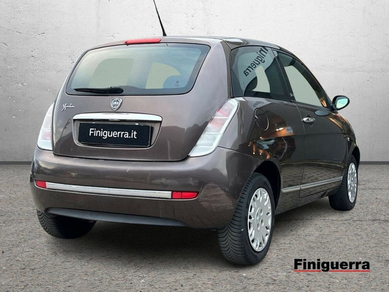 Lancia Ypsilon usata a Sondrio (4)