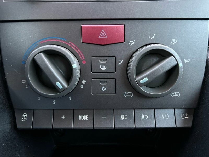 Lancia Ypsilon usata a Sondrio (13)