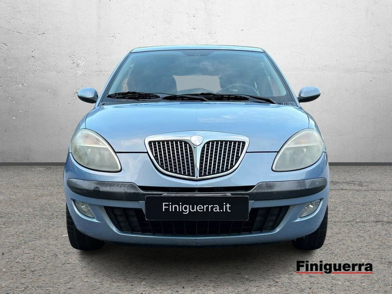 Lancia Ypsilon usata a Sondrio (2)