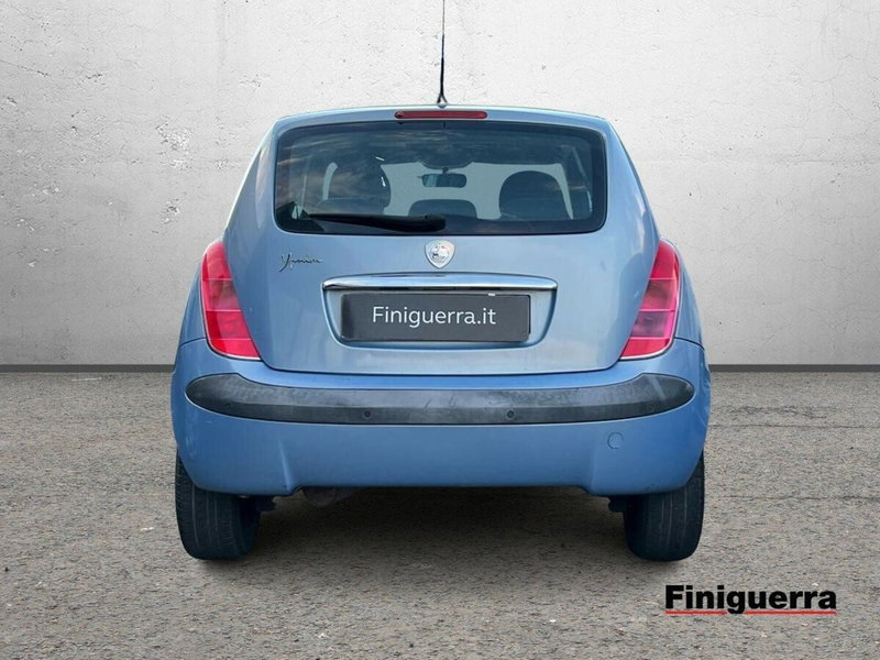 Lancia Ypsilon usata a Sondrio (3)