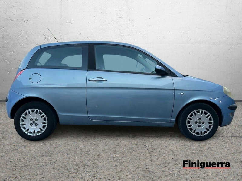 Lancia Ypsilon usata a Sondrio (5)