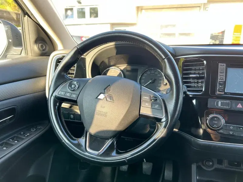 Mitsubishi Outlander usata a Sondrio (14)