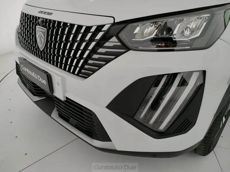 Peugeot 2008 nuova a Caserta (19)