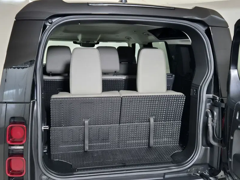 Land Rover Defender usata a Torino (14)