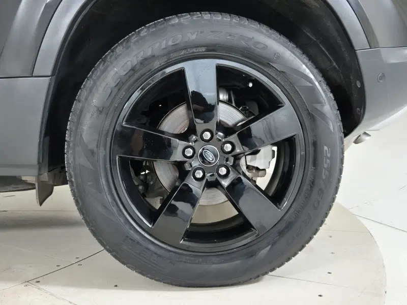 Land Rover Defender usata a Torino (9)