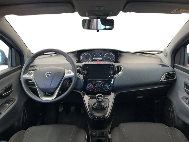 Lancia Ypsilon usata a Torino (10)