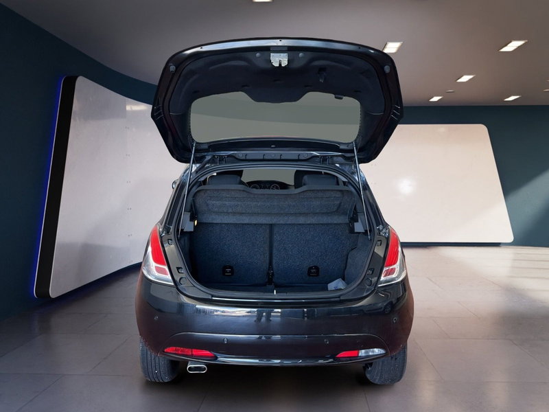 Lancia Ypsilon usata a Torino (7)