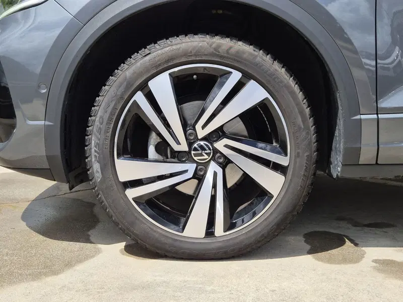Volkswagen T-Roc usata  (12)