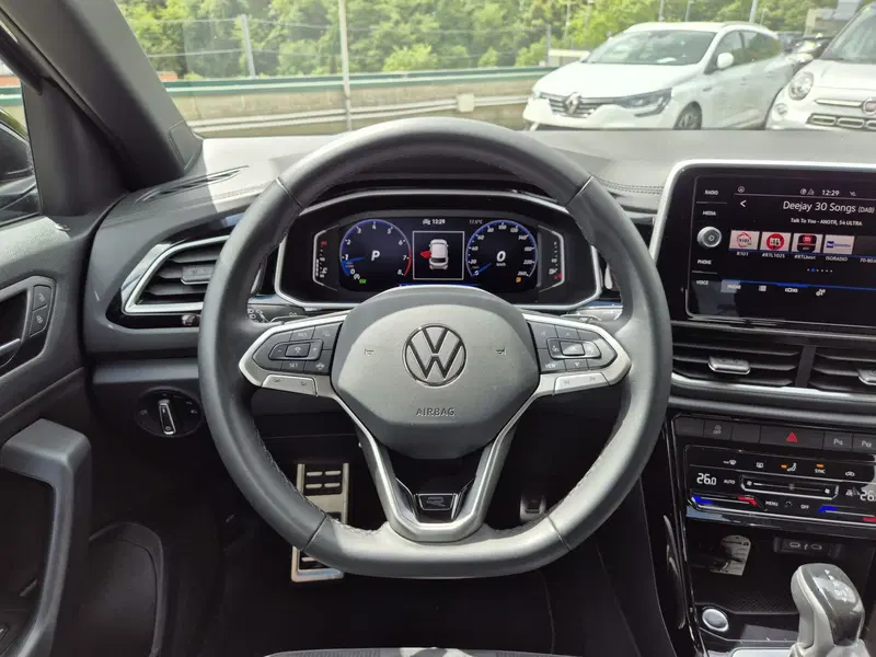 Volkswagen T-Roc usata  (16)