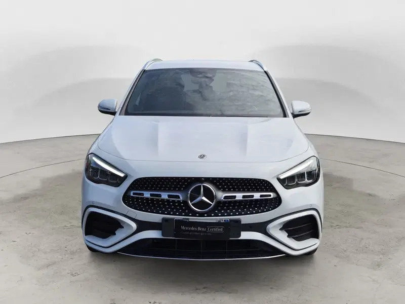 Mercedes-Benz GLA SUV usata  (2)