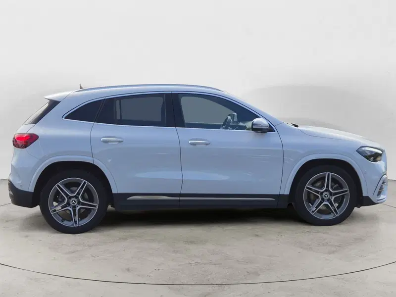 Mercedes-Benz GLA SUV usata  (5)