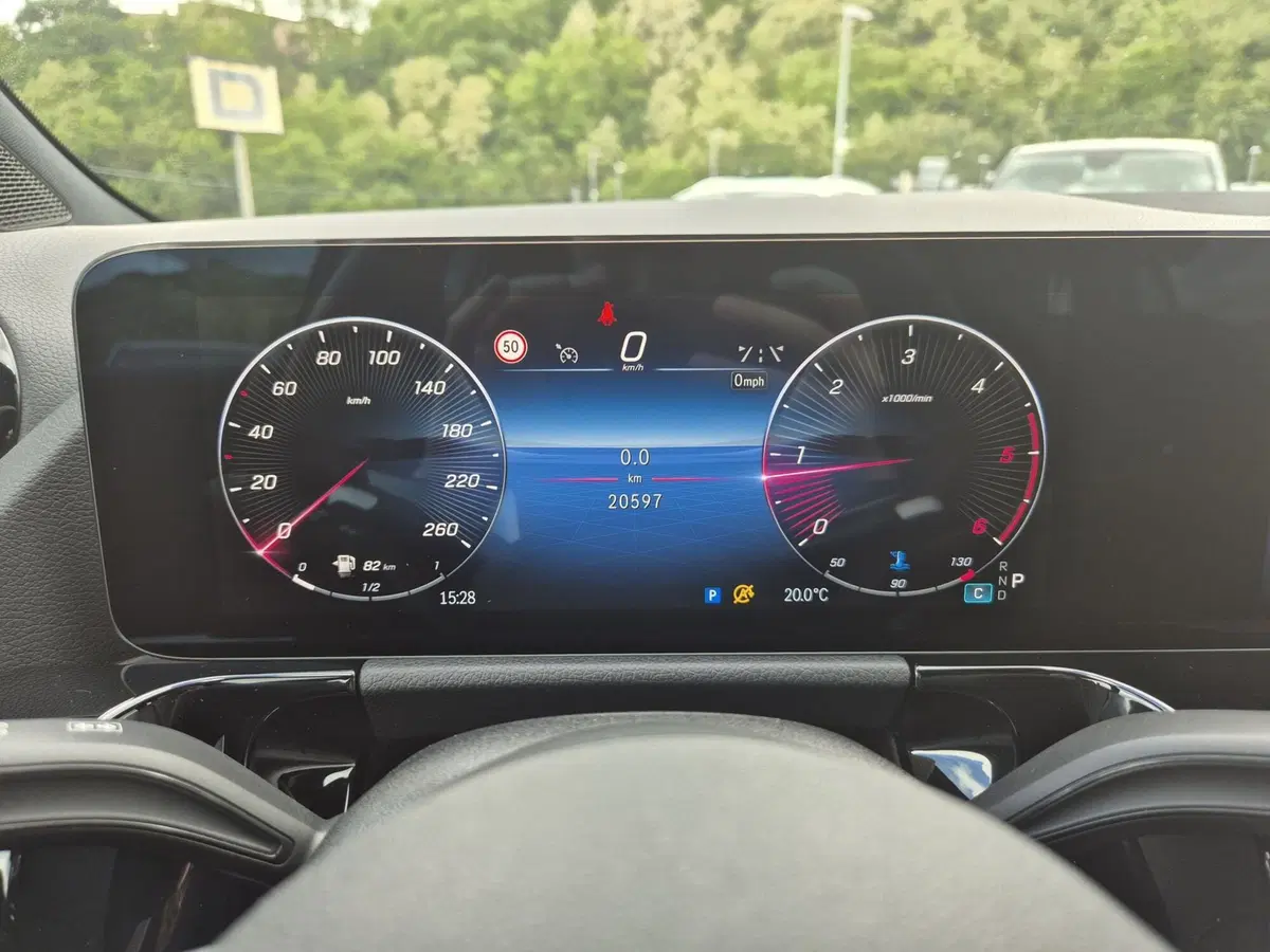 Mercedes-Benz GLA SUV usata  (14)