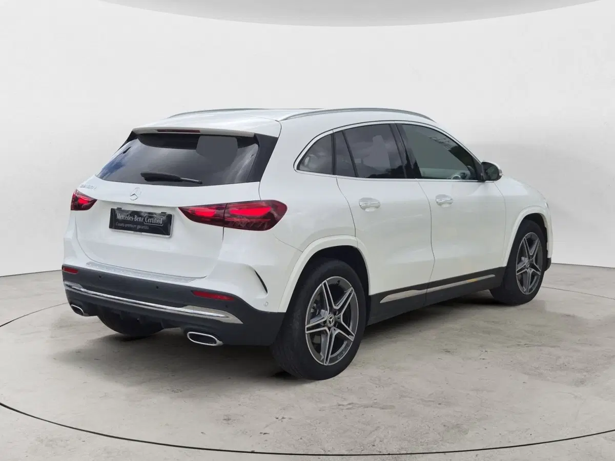 Mercedes-Benz GLA SUV usata  (4)