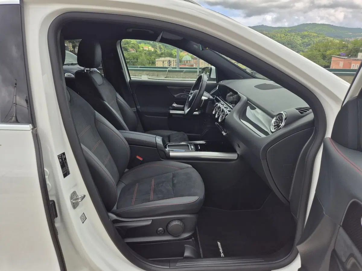 Mercedes-Benz GLA SUV usata  (9)