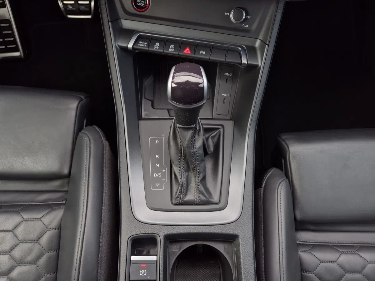 Audi RS Q3 Sportback usata  (10)
