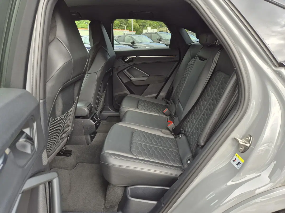 Audi RS Q3 Sportback usata  (7)