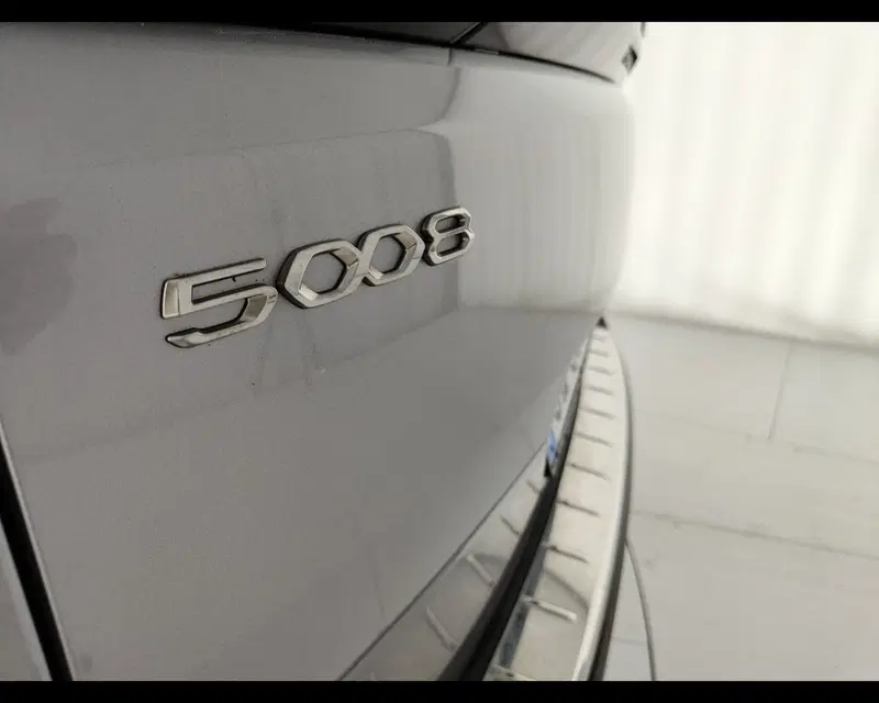 Peugeot 5008 usata a Caserta (10)