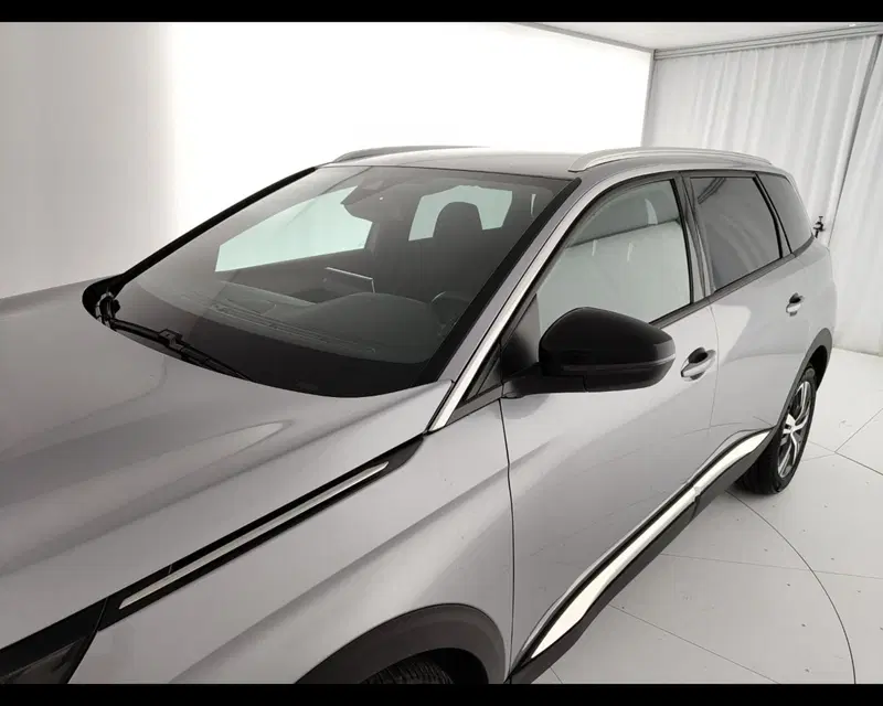 Peugeot 5008 usata a Caserta (15)