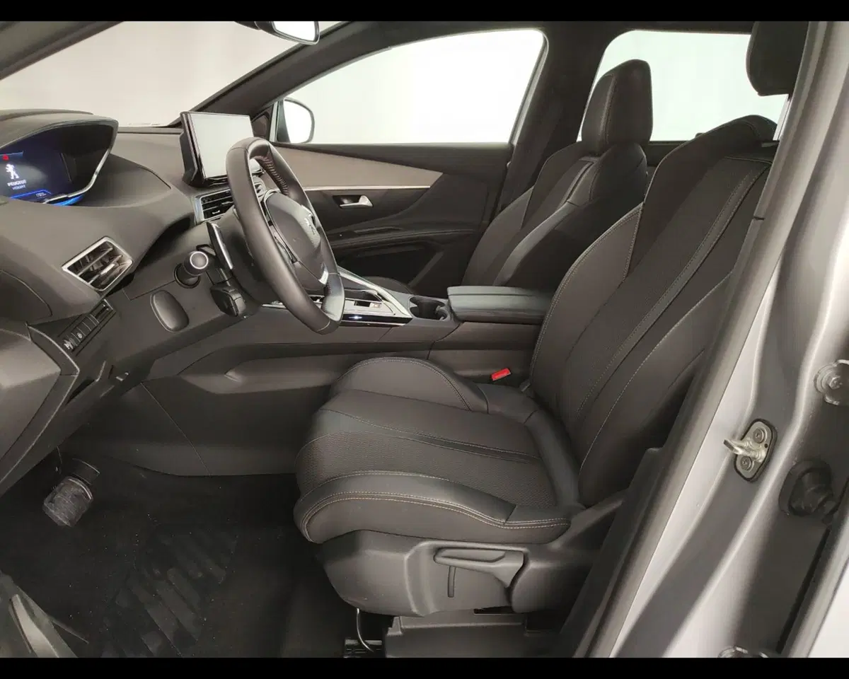 Peugeot 5008 usata a Caserta (17)