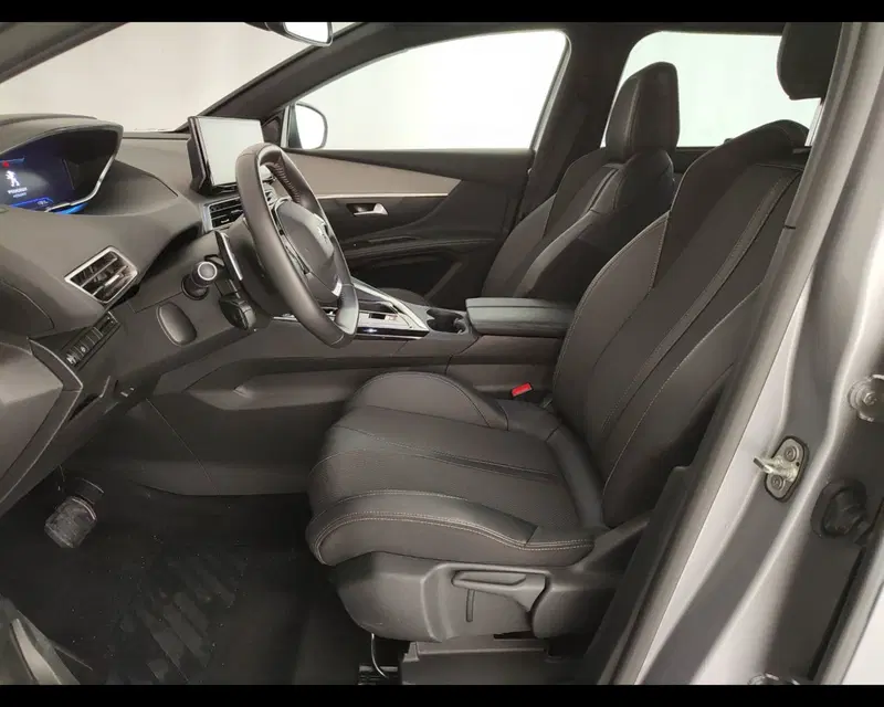 Peugeot 5008 usata a Caserta (17)