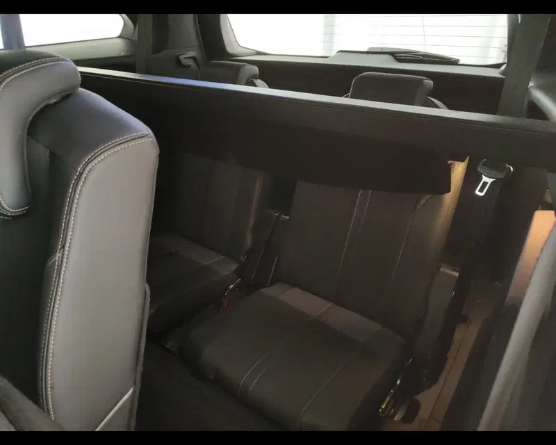 Peugeot 5008 usata a Caserta (20)