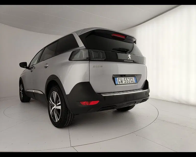 Peugeot 5008 usata a Caserta (9)