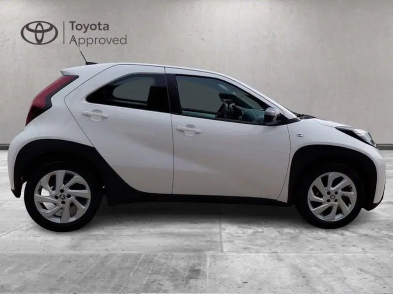 Toyota Aygo X usata a Cagliari (5)
