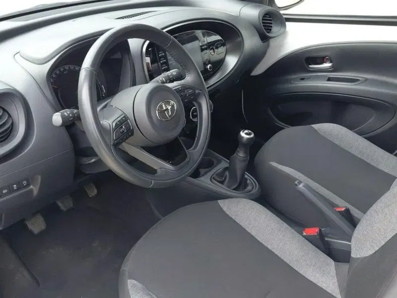 Toyota Aygo X usata a Cagliari (8)