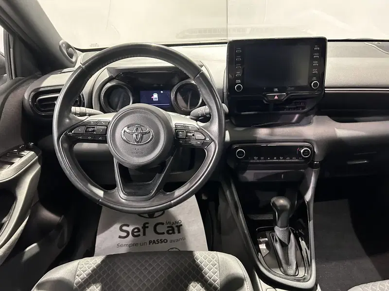 Toyota Yaris usata a Milano (8)
