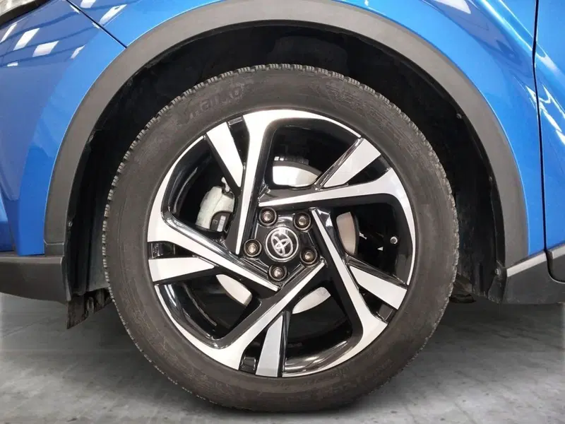 Toyota Toyota C-HR usata a Roma (15)