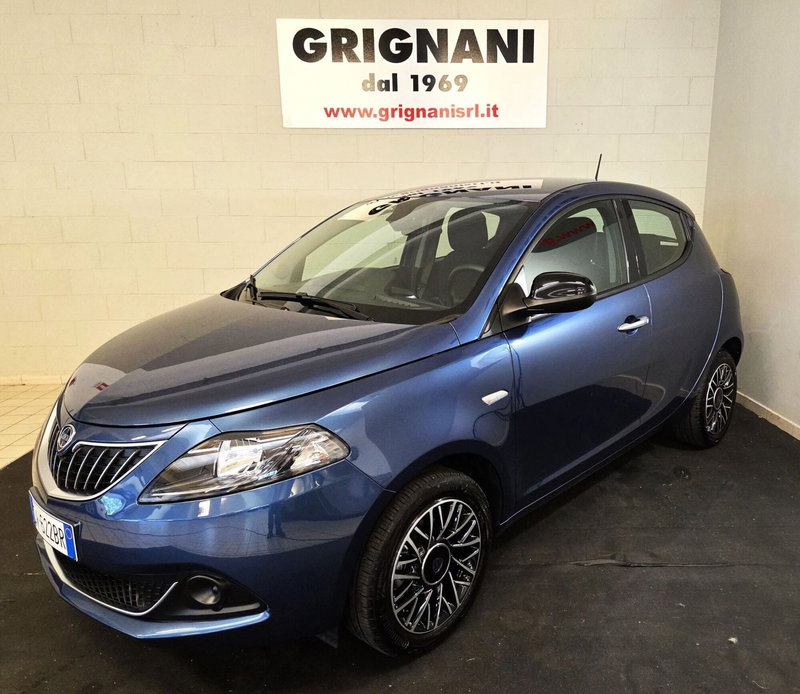 Lancia Ypsilon usata a Pavia (16)