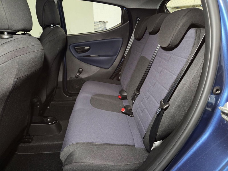 Lancia Ypsilon usata a Pavia (7)