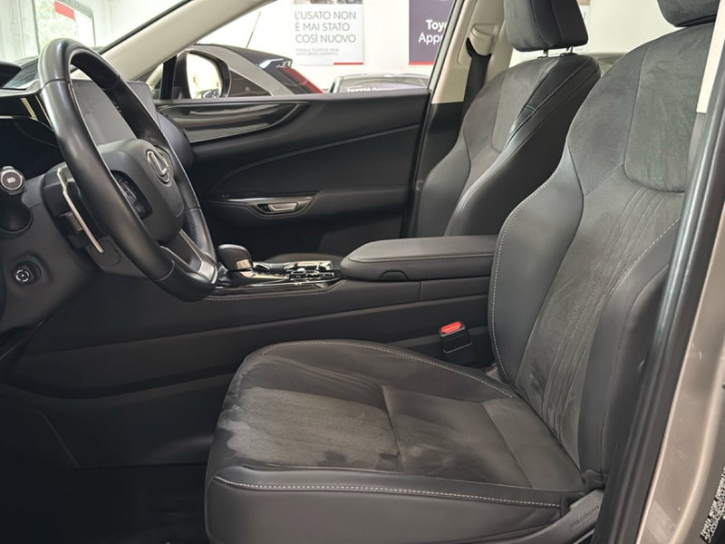Lexus NX usata a Bologna (8)