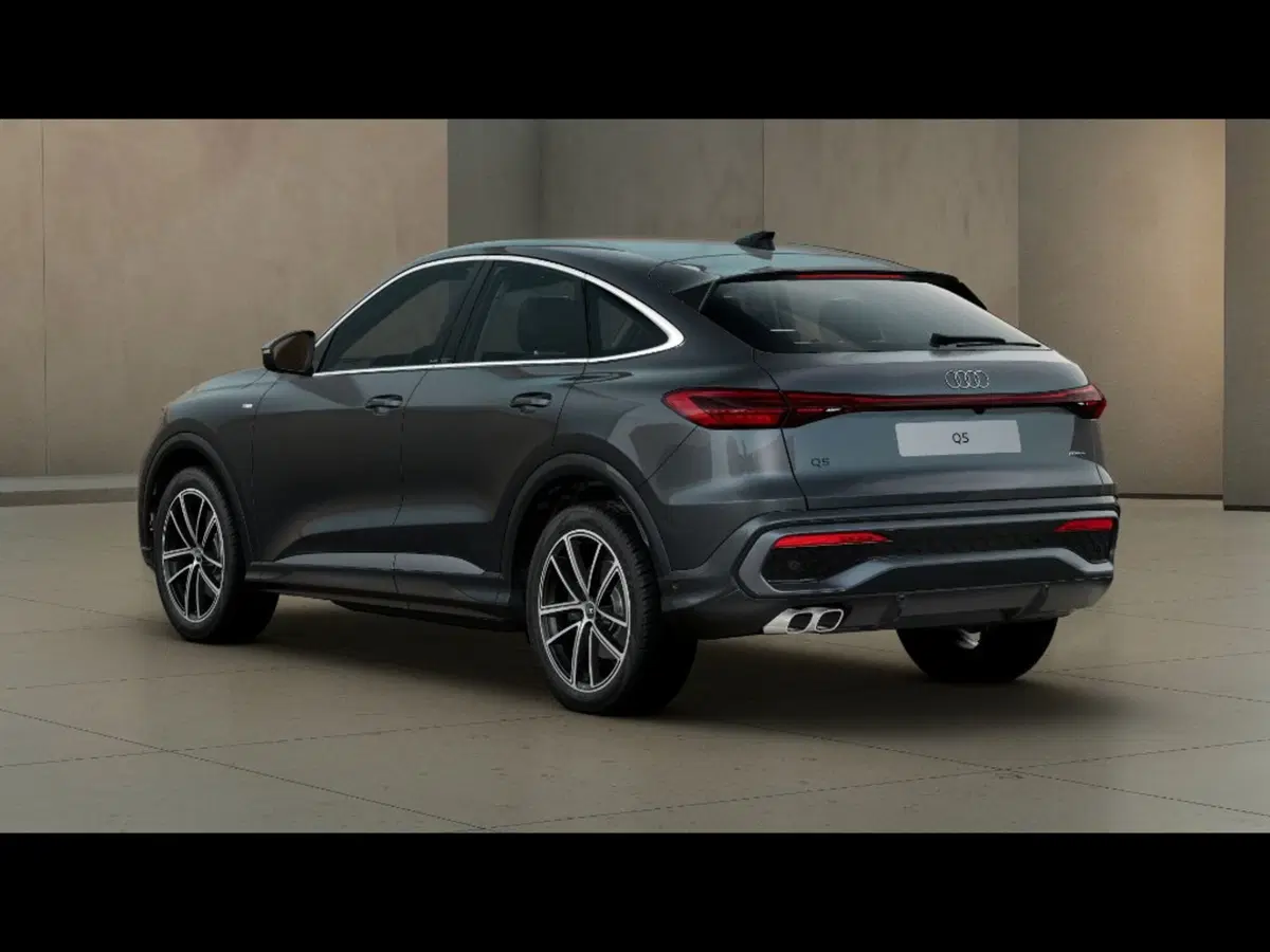 Audi Q4 Sportback nuova a Pisa (3)