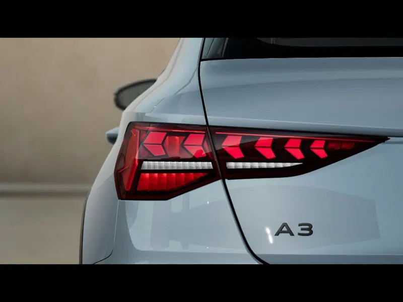 Audi A3 allstreet nuova a Livorno (7)