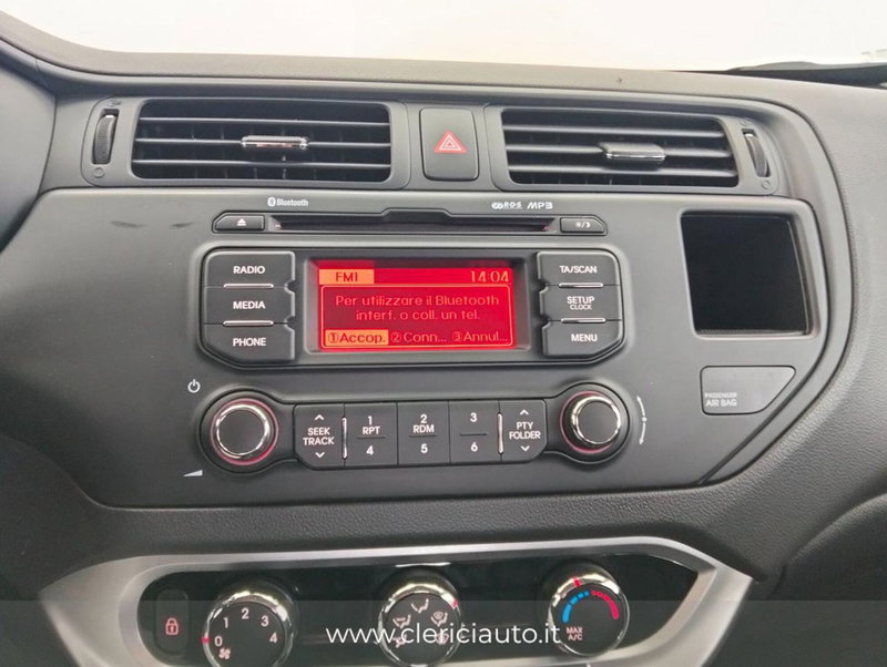 Kia Rio usata a Como (14)