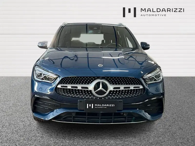 Mercedes-Benz GLA SUV usata a Bari (2)