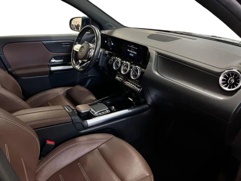 Mercedes-Benz GLA SUV usata a Bari (9)