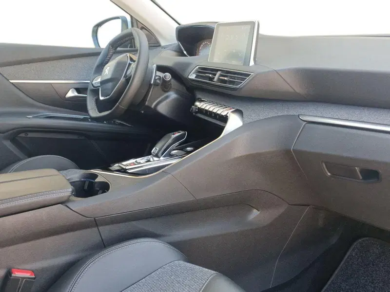 Peugeot 3008 usata a Taranto (9)