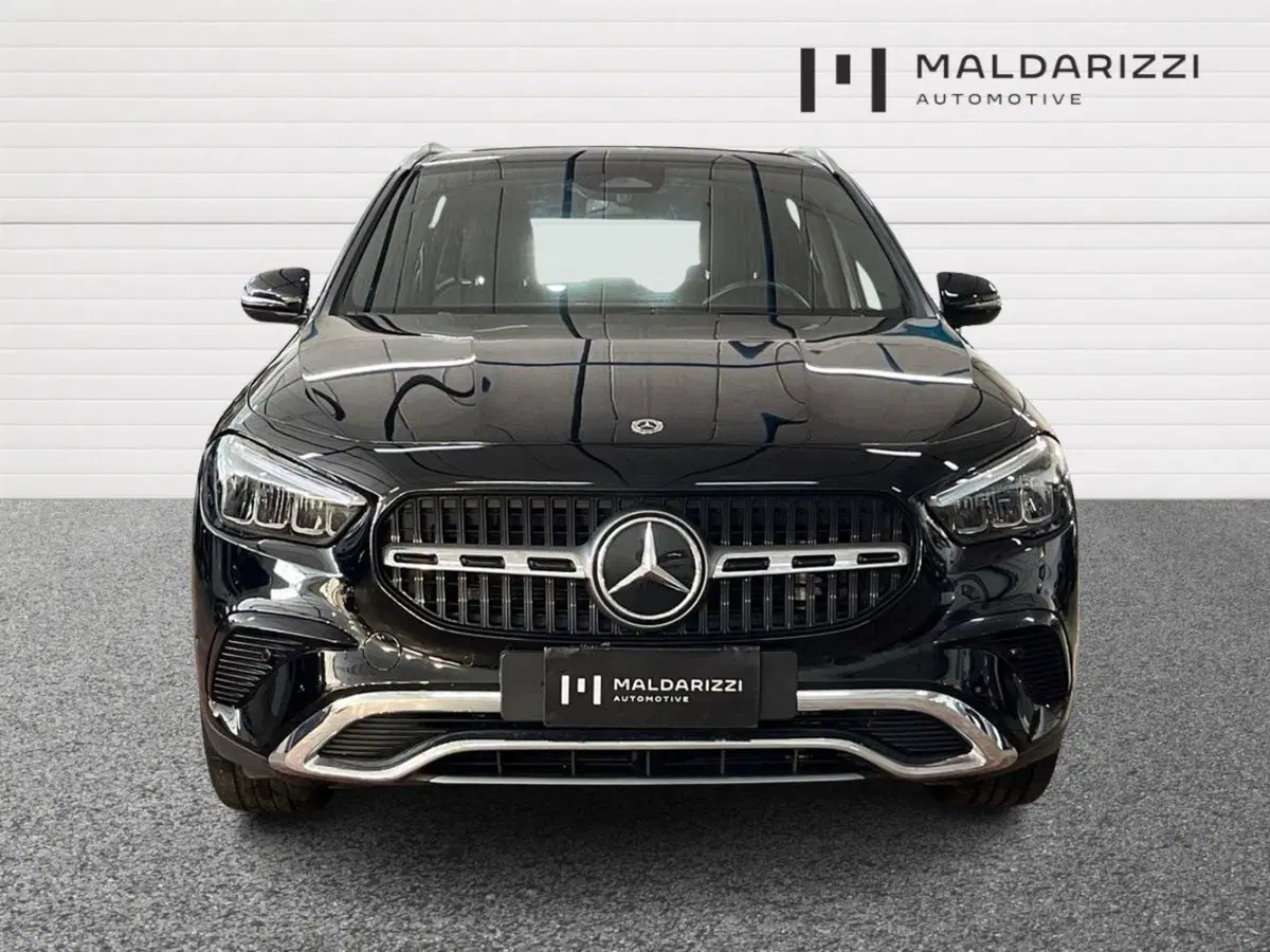 Mercedes-Benz GLA SUV usata a Bari (2)