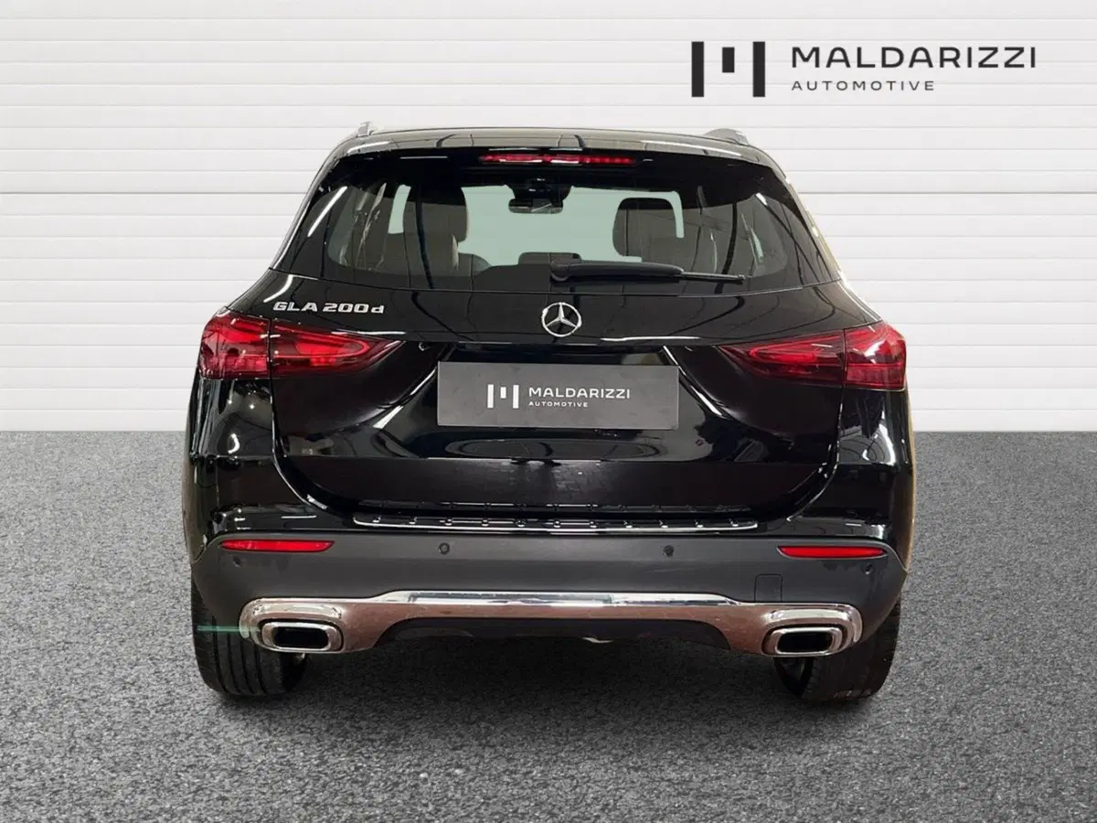 Mercedes-Benz GLA SUV usata a Bari (3)
