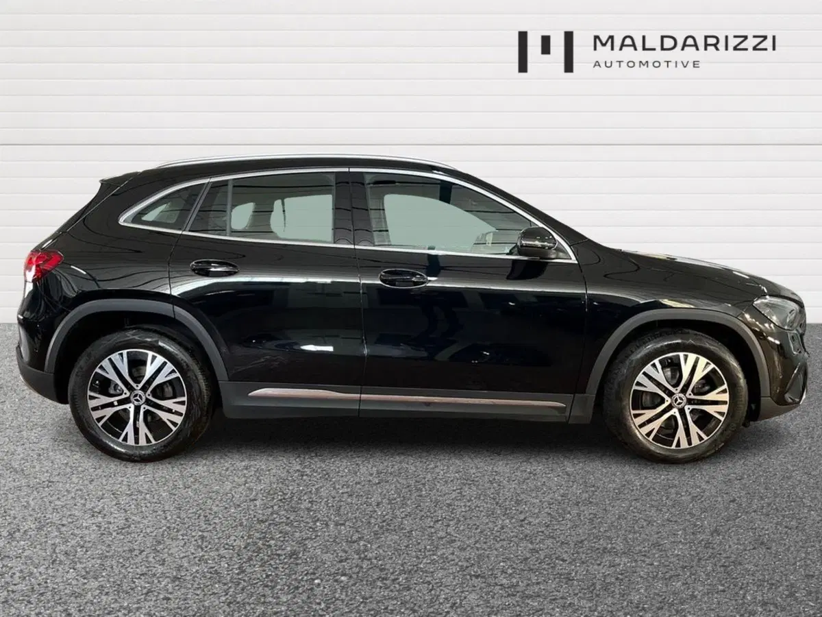 Mercedes-Benz GLA SUV usata a Bari (5)