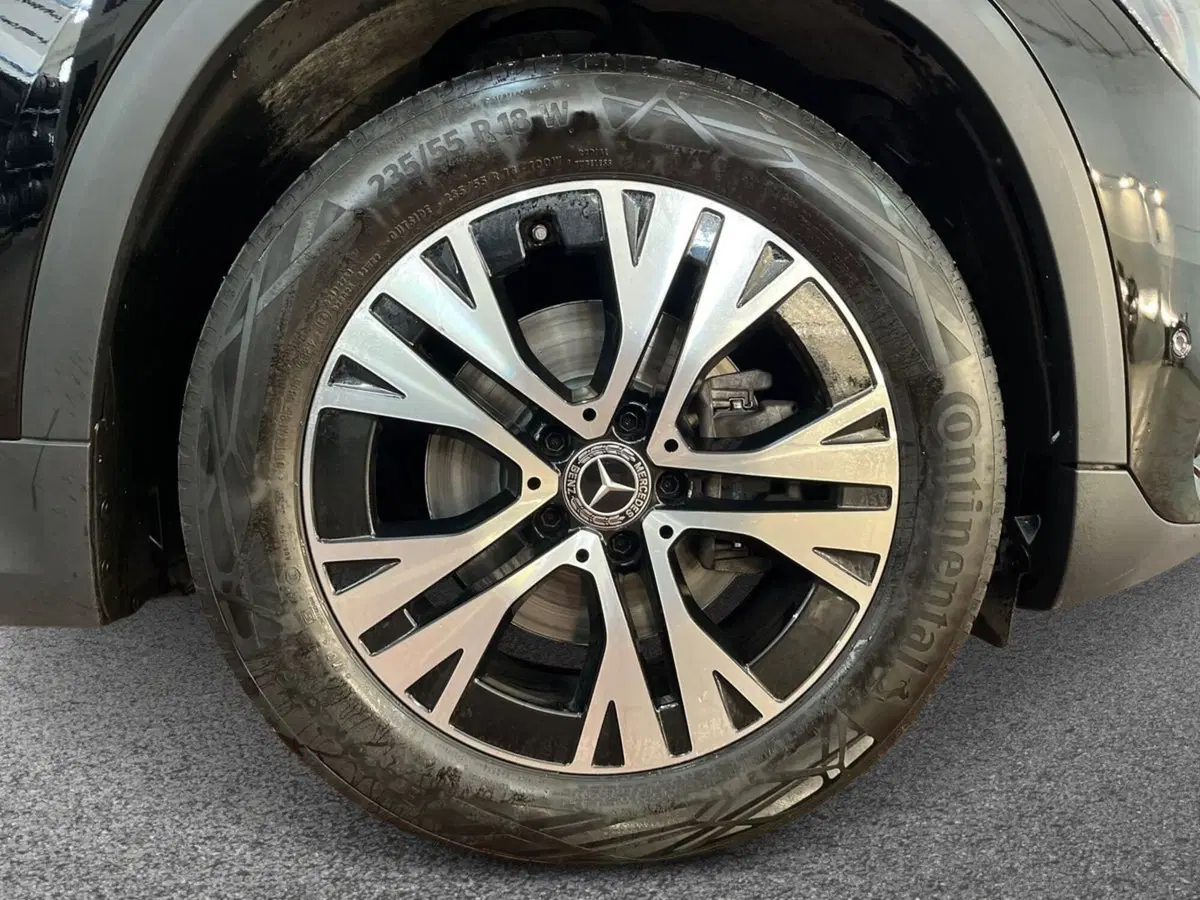 Mercedes-Benz GLA SUV usata a Bari (6)