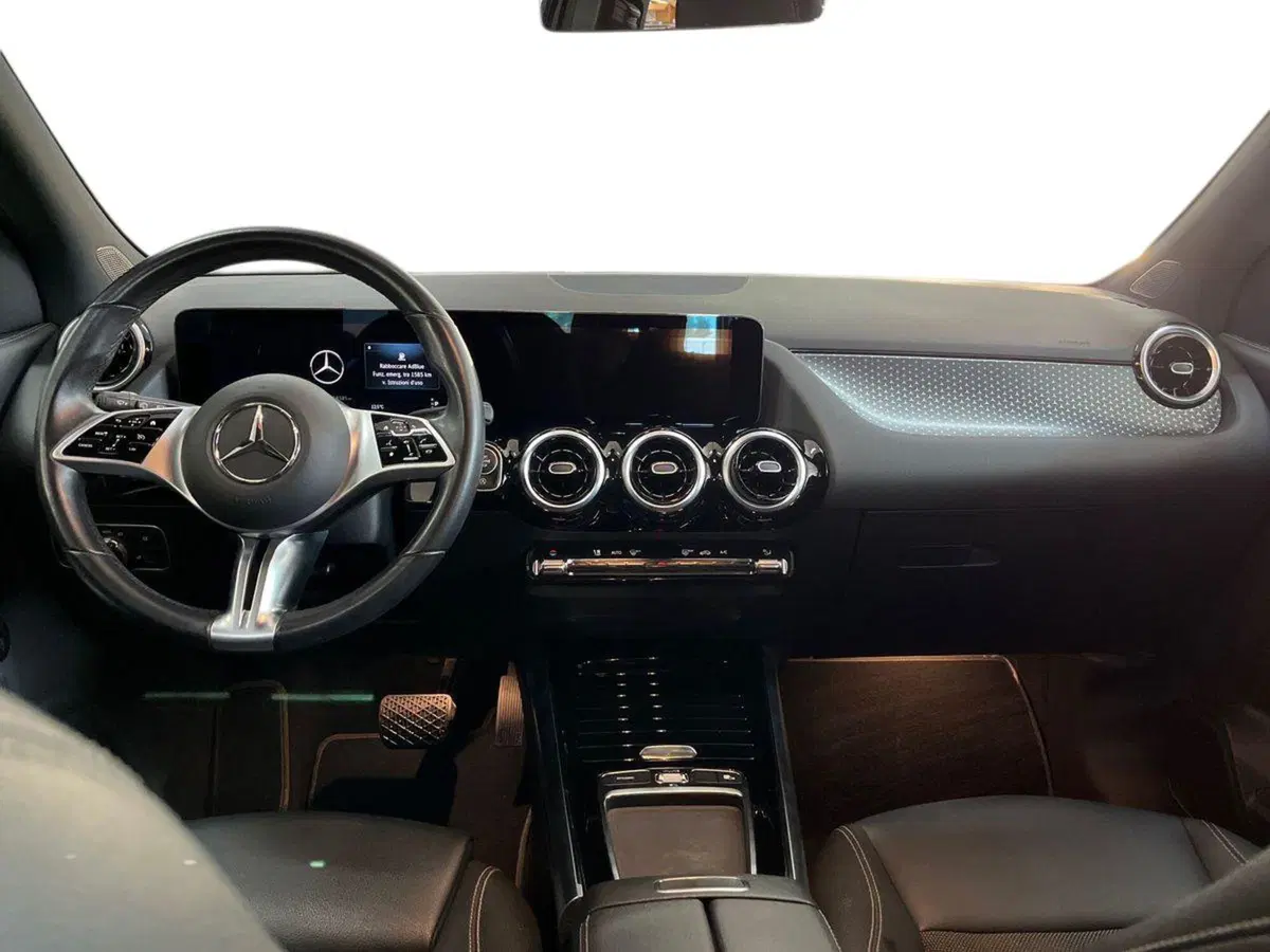 Mercedes-Benz GLA SUV usata a Bari (8)