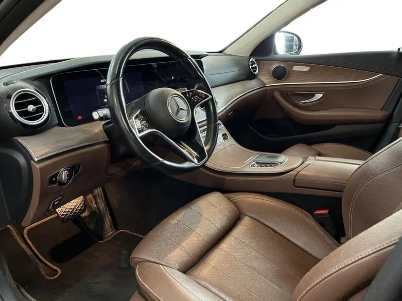 Mercedes-Benz Classe E usata a Bari (10)