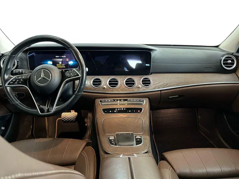 Mercedes-Benz Classe E usata a Bari (8)